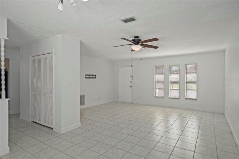Villa ou maison à vendre à Spring Hill, Floride: 2 chambres, 124.12 m2 № 1905599 - photo 14