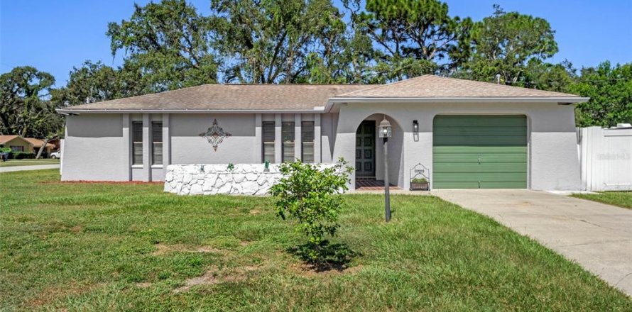 Casa en Spring Hill, Florida 2 dormitorios, 124.12 m2 № 1905599