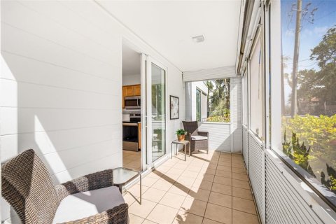 Condo in Saint Petersburg, Florida, 1 bedroom № 2113508 - photo 24