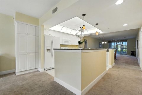 Condo in New Smyrna Beach, Florida, 2 bedrooms  № 1893922 - photo 12