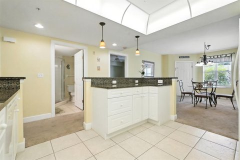 Condo in New Smyrna Beach, Florida, 2 bedrooms  № 1893922 - photo 8