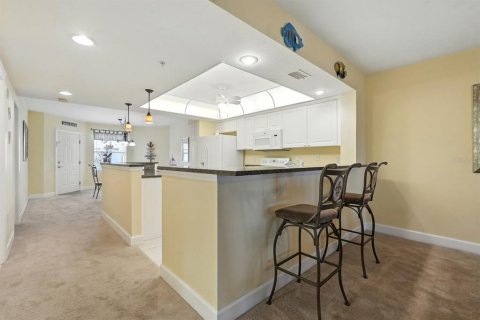 Condo in New Smyrna Beach, Florida, 2 bedrooms  № 1893922 - photo 10