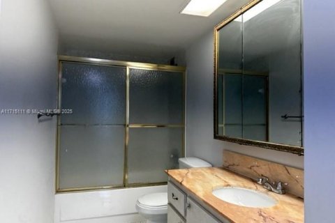 Condo in Miami Beach, Florida, 1 bedroom  № 1938323 - photo 24