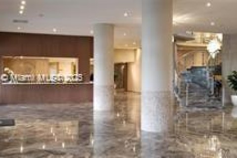 Condo in Miami Beach, Florida, 1 bedroom  № 1938323 - photo 9