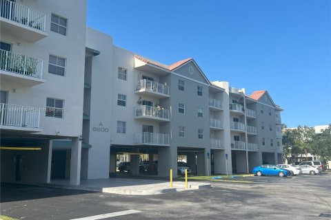 Condo in Cutler Bay, Florida, 1 bedroom  № 1830682 - photo 2