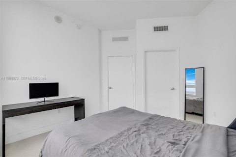 Condo in Miami, Florida, 3 bedrooms  № 2050864 - photo 19