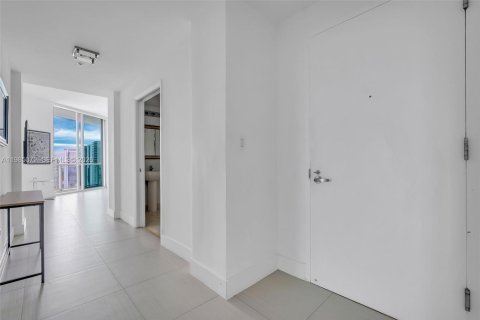 Condo in Miami, Florida, 3 bedrooms  № 2050864 - photo 3