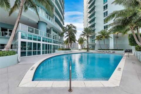 Condo in Miami, Florida, 3 bedrooms  № 2050864 - photo 29