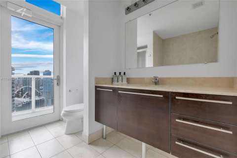 Condo in Miami, Florida, 3 bedrooms  № 2050864 - photo 12