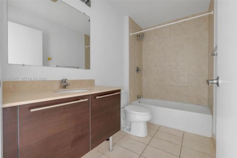 Condo in Miami, Florida, 3 bedrooms  № 2050864 - photo 20