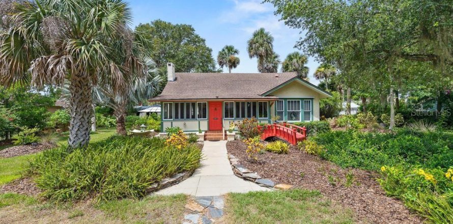 House in New Smyrna Beach, Florida 3 bedrooms, 178.37 sq.m. № 1806901