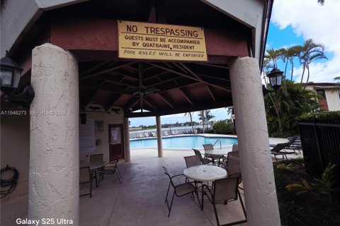 Снять в аренду кондоминиум в Майами, Флорида 2 спальни, 90.86м2, № 2002591 - фото 21