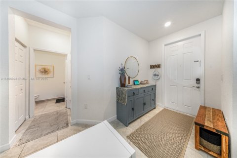 Touwnhouse à vendre à Hialeah, Floride: 3 chambres, 158.68 m2 № 1892074 - photo 15