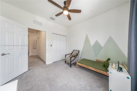 Touwnhouse à vendre à Hialeah, Floride: 3 chambres, 158.68 m2 № 1892074 - photo 29