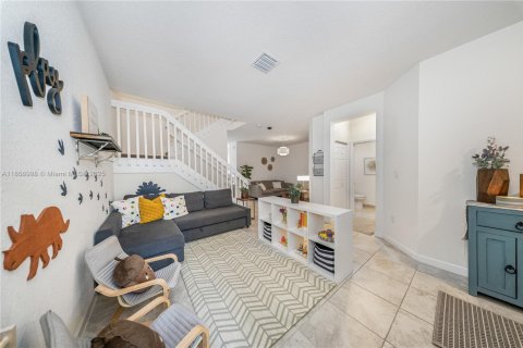 Touwnhouse à vendre à Hialeah, Floride: 3 chambres, 158.68 m2 № 1892074 - photo 17