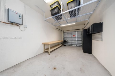 Touwnhouse à vendre à Hialeah, Floride: 3 chambres, 158.68 m2 № 1892074 - photo 6