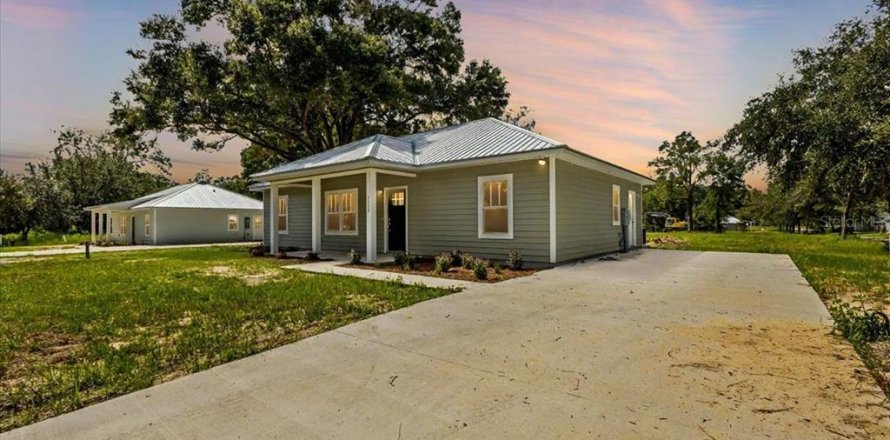 Villa ou maison à Bell, Floride 3 chambres, 126.53 m2 № 1558280