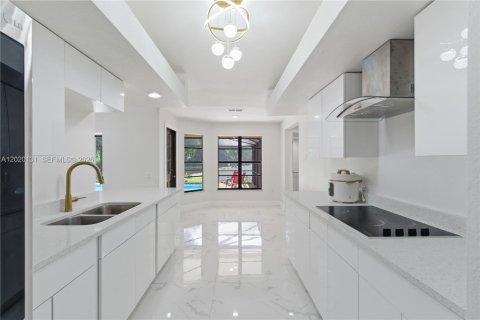 Casa en venta en Hudson, Florida, 3 dormitorios, 186.92 m2 № 2146461 - foto 3