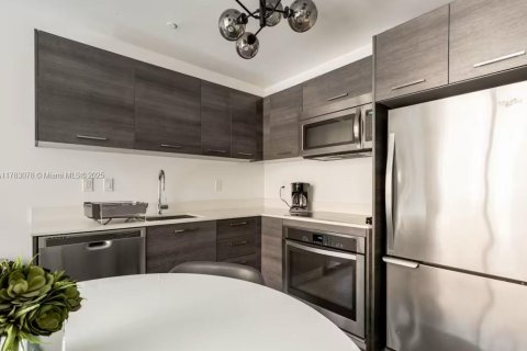 Снять в аренду кондоминиум в Майами, Флорида 1 спальня, 49.52м2, № 1958803 - фото 14