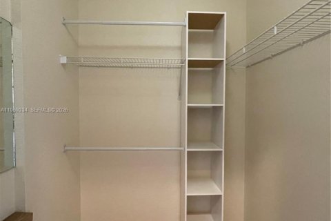 Condominio en venta en North Lauderdale, Florida, 2 dormitorios, 107.95 m2 № 2030189 - foto 11