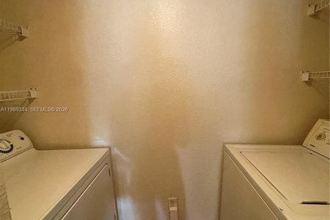 Condominio en venta en North Lauderdale, Florida, 2 dormitorios, 107.95 m2 № 2030189 - foto 15