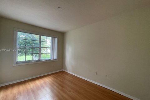 Condominio en venta en North Lauderdale, Florida, 2 dormitorios, 107.95 m2 № 2030189 - foto 8