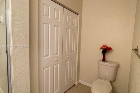 Condominio en venta en North Lauderdale, Florida, 2 dormitorios, 107.95 m2 № 2030189 - foto 14