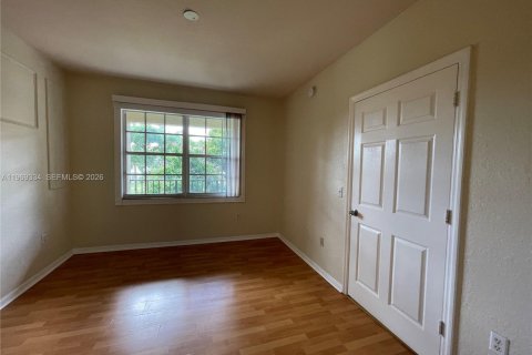 Condominio en venta en North Lauderdale, Florida, 2 dormitorios, 107.95 m2 № 2030189 - foto 7