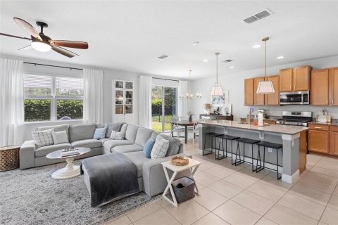 House in DeLand, Florida 5 bedrooms, 230.03 sq.m. № 1904851 - photo 8
