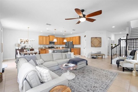 House in DeLand, Florida 5 bedrooms, 230.03 sq.m. № 1904851 - photo 17