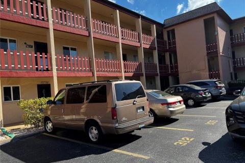 Condo in Bradenton, Florida, 2 bedrooms  № 2108118