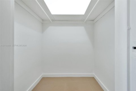 Copropriété à vendre à Miami Beach, Floride: 1 chambre, 89.37 m2 № 2432528 - photo 23