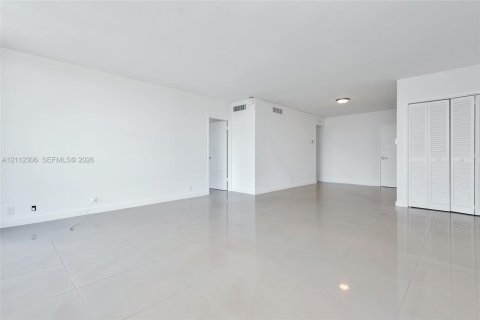 Copropriété à vendre à Miami Beach, Floride: 1 chambre, 89.37 m2 № 2432528 - photo 7