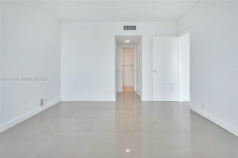 Copropriété à vendre à Miami Beach, Floride: 1 chambre, 89.37 m2 № 2432528 - photo 18