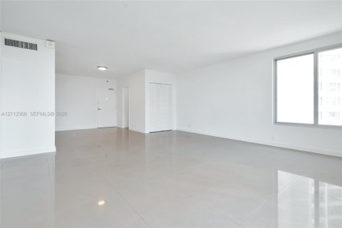 Copropriété à vendre à Miami Beach, Floride: 1 chambre, 89.37 m2 № 2432528 - photo 6
