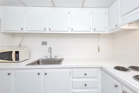 Copropriété à vendre à Miami Beach, Floride: 1 chambre, 89.37 m2 № 2432528 - photo 25