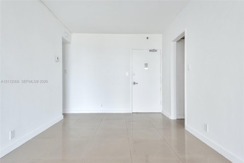 Copropriété à vendre à Miami Beach, Floride: 1 chambre, 89.37 m2 № 2432528 - photo 17