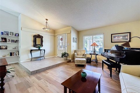 House in Tampa, Florida 4 bedrooms, 168.62 sq.m. № 1870473 - photo 21