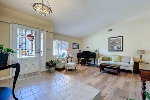 House in Tampa, Florida 4 bedrooms, 168.62 sq.m. № 1870473 - photo 20