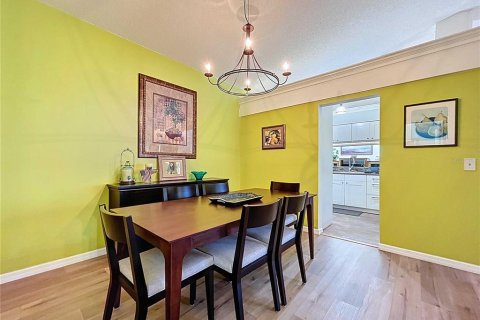 House in Tampa, Florida 4 bedrooms, 168.62 sq.m. № 1870473 - photo 24