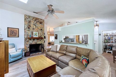 House in Tampa, Florida 4 bedrooms, 168.62 sq.m. № 1870473 - photo 4