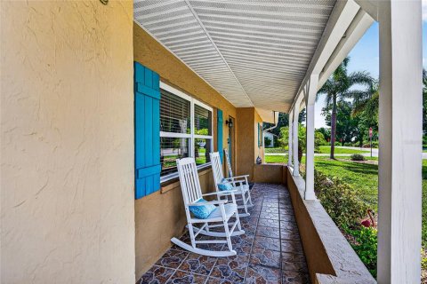 House in Venice, Florida 3 bedrooms, 147.16 sq.m. № 2151629 - photo 14