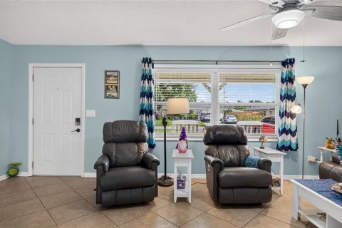 House in Venice, Florida 3 bedrooms, 147.16 sq.m. № 2151629 - photo 17