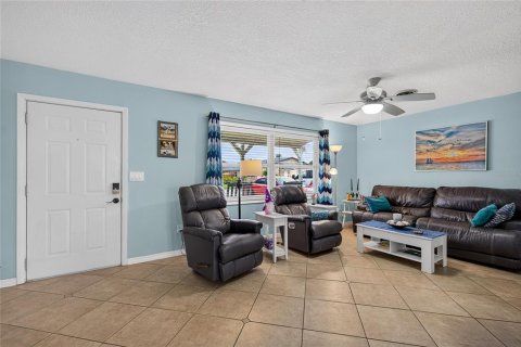 House in Venice, Florida 3 bedrooms, 147.16 sq.m. № 2151629 - photo 19