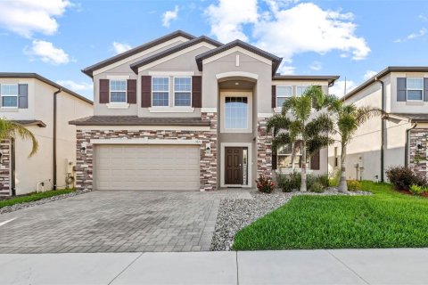 House in Wimauma, Florida 5 bedrooms, 331.29 sq.m. № 1725545 - photo 1