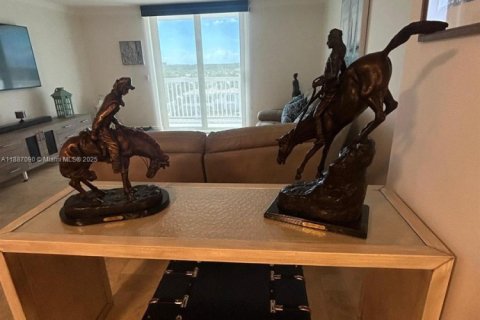 Copropriété à vendre à Hollywood, Floride: 2 chambres, 119.57 m2 № 1938798 - photo 27