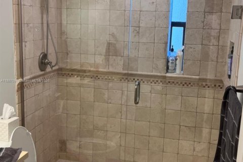 Copropriété à vendre à Hollywood, Floride: 2 chambres, 119.57 m2 № 1938798 - photo 7