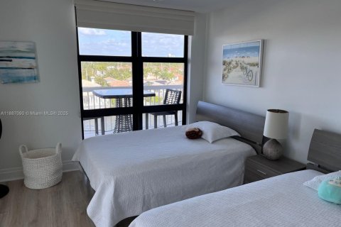 Condominio en venta en Hollywood, Florida, 2 dormitorios, 119.57 m2 № 1938798 - foto 14
