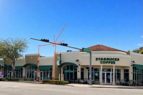 Immobilier commercial à Miami Shores, Floride № 2080077