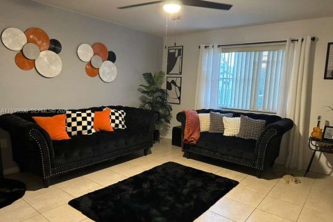 Купить кондоминиум в Хомстед, Флорида 2 спальни, 145.67м2, № 1994628 - фото 11